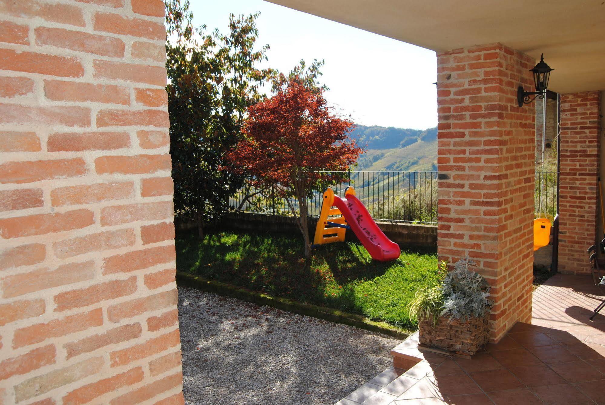 Agriturismo I Grappoli Serralunga d'Alba Extérieur photo